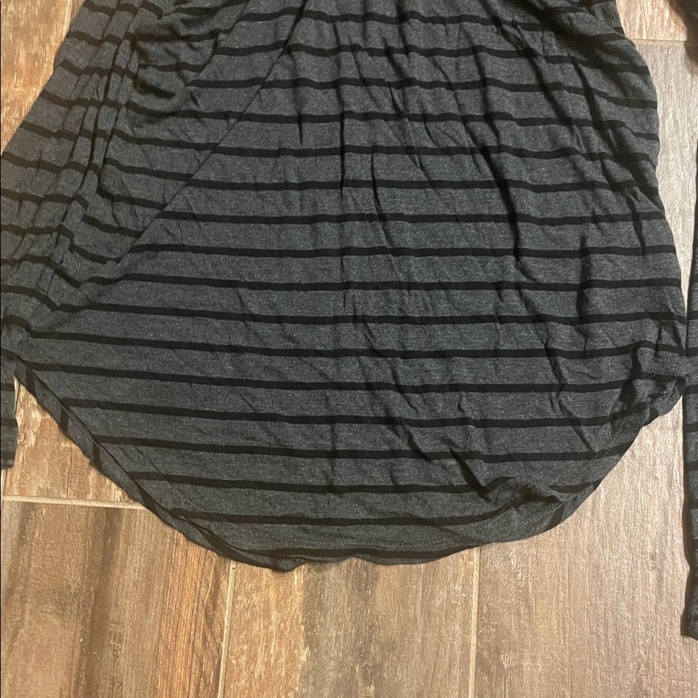 GAP Black and Gray Striped Long Sleeve Top - Picture 4 of 4
